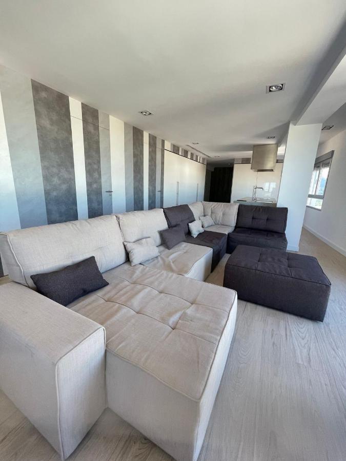 Piso Vivian Gandia Apartment ภายนอก รูปภาพ